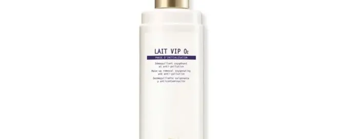 Lait VIP O₂: leche limpiadora suave, ideal para todo tipo de piel, incluso sensibles. Elimina impurezas sin eliminar la hidratación natural.